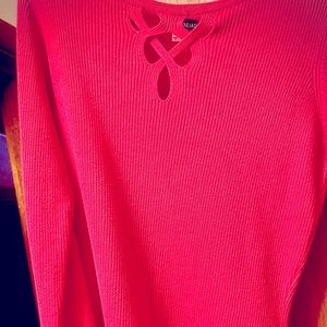 Pink Renuar L/S sweater cutout detail at neck. Bright pink, excellent condition